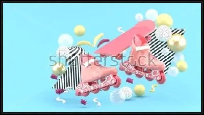 Красочный коллаж из геометрических фигур, скейтборда и роликовых коньков на голубом фоне