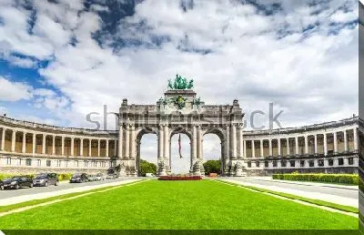 Парк пятидесятилетия в Брюсселе с Триумфальной аркой