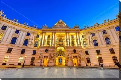 Дворец Хофбург в Вене