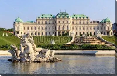 Знаменитый венский дворцово-парковый ансамбль Шёнбрунн с фонтанами и садами