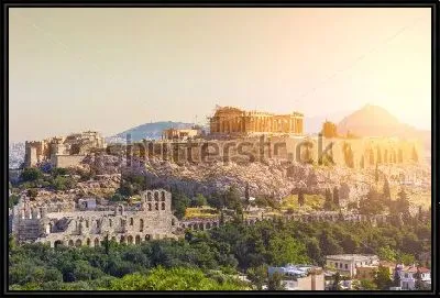 Панорама древнего города в Афинах с Храмом Парфенона на Акрополе