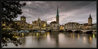 Картина Вид на Старый город Цюриха со стороны реки Лиммат в вечернее время
