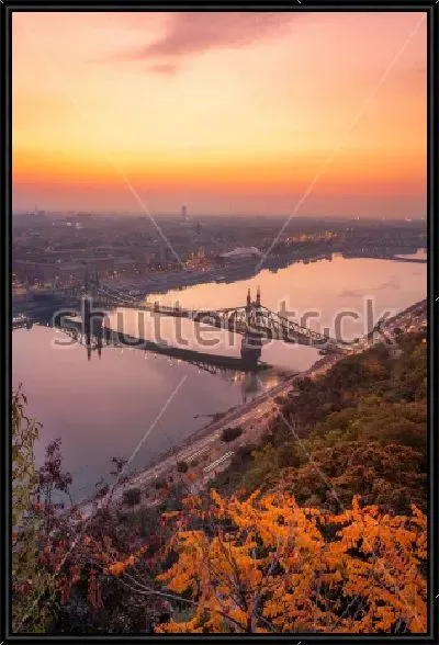 Картина Панорама Будапешта с горы Геллерт на восходе солнца осенним утром