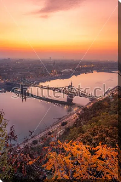 Постер Панорама Будапешта с горы Геллерт на восходе солнца осенним утром