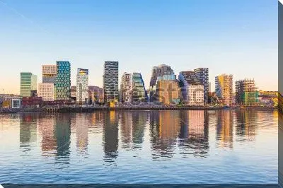 Постер Панорама на современные здания в Осло с отражением в воде