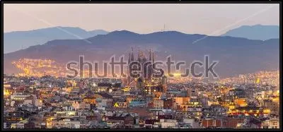 Картина Развёрнутая панорама вечерней Барселоны с видом на собор Саграда Фамилия