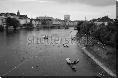 Постер Лето в Базеле - панорама города с видом на купальщиков в Рейне