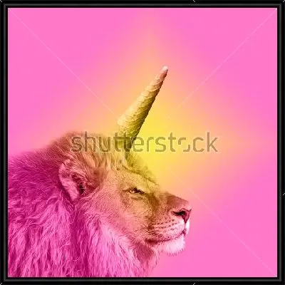 Лев-единорог на розово-золотом фоне