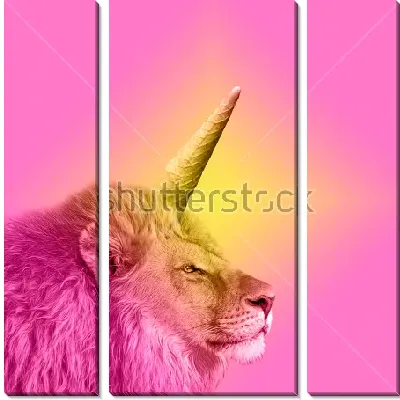 Лев-единорог на розово-золотом фоне