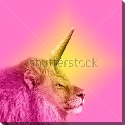 Лев-единорог на розово-золотом фоне