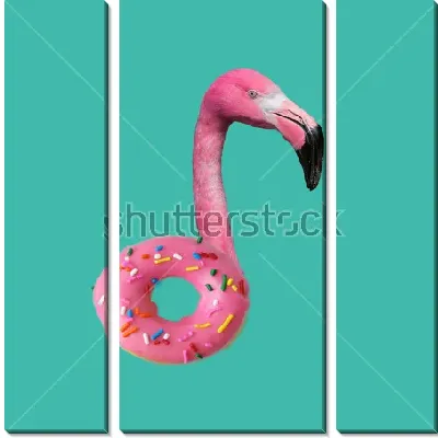 Яркий коллаж с головой розового фламинго и розового пончика на голубом фоне