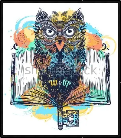 Яркий коллаж с мудрой учёной совой, держащей ключ знаний, на фоне раскрытой книги