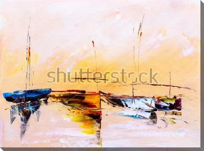 Разноцветные лодки на морском берегу