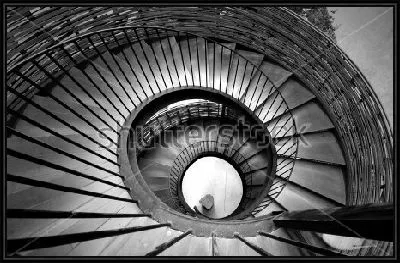 Спираль Фибоначчи в архитектуре винтовой лестницы