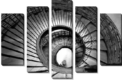 Спираль Фибоначчи в архитектуре винтовой лестницы