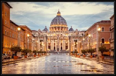 Вечерний городской пейзаж с видом на Собор Святого Петра в Риме