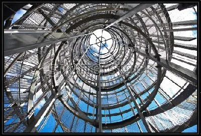Картина Круглая структура в архитектуре металлической башни