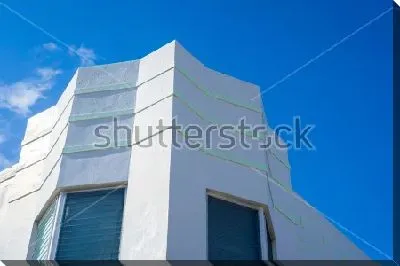 Картина маслом Фрагмент здания в стиле классического арт-деко на фоне голубого неба