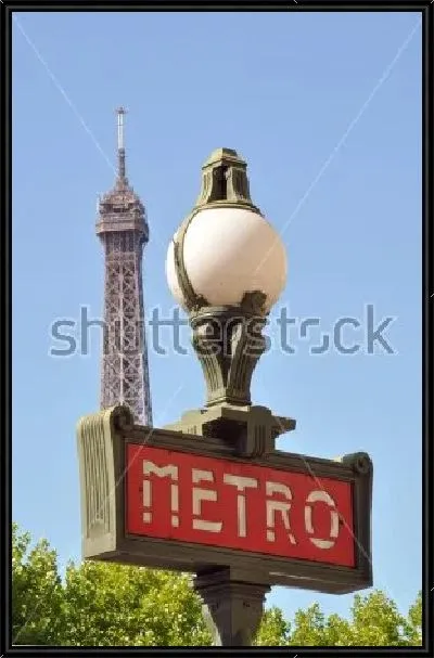 Картина Знак метро на фоне шпиля Эйфелевой башни - композиция в стиле арт-деко