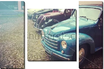 Модульная картина Парковка с моделями старинных автомобилей