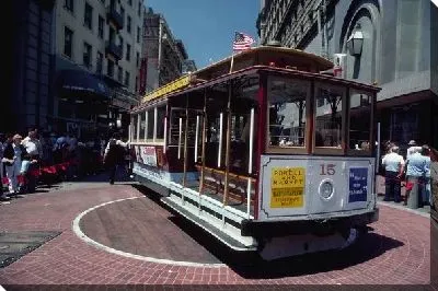 Постер Трамвай №4