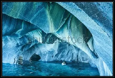 Картина Мраморные пещеры бирюзового цвета и великолепные формы неземной красоты в подводной пещере Патагонии (Чили)