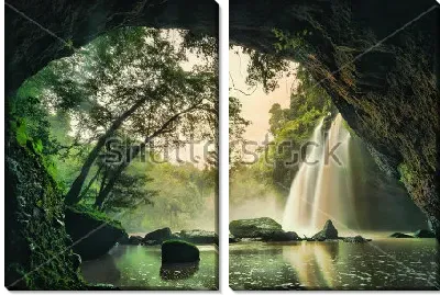 Модульная картина Прекрасный вид из пещеры на водопад в тропических лесах Национального парка Кхао Яй (Тайланд)