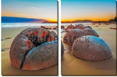 Валуны Моераки — группа крупных сферических валунов на пляже Коекохе в регионе Отаго на юго-восточном побережье Южного острова Новой Зеландии