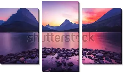 Модульная картина Фантастический закат над ледниковым озером на фоне величественных гор в Национальном парке Глейшер (США, штат Монтана)