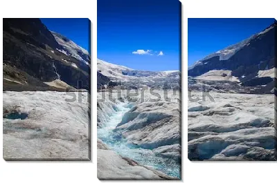 Величественный горный пейзаж с ледником Атабаска (Канада)