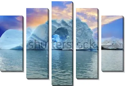 Модульная картина Живописный дрейфующий айсберг на фоне красивого закатного неба