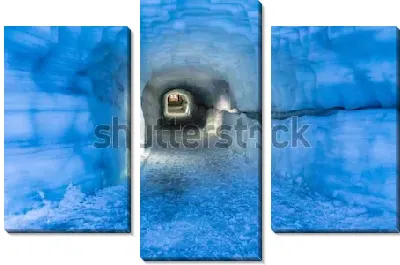 Искусственный тоннель в голубом леднике Лаунгйёкюдль в Исландии