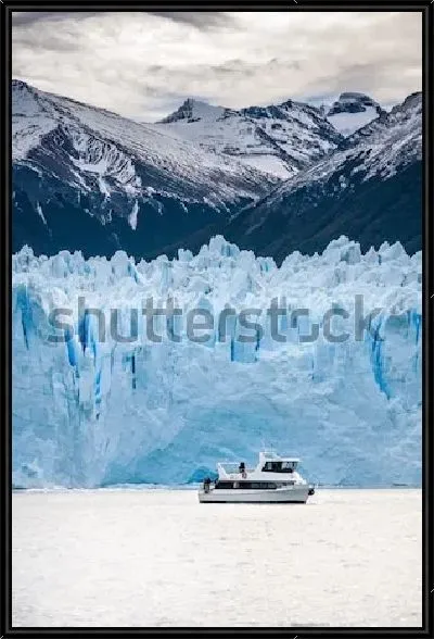 Картина Туристический катер на фоне огромного ледника Перито-Морено и заснеженных вершин Анд (Аргентина)