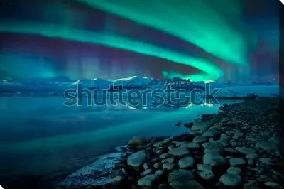 Постер Невероятно красивое северное сияние над Ледниковой лагуной Йокульсарлон (Исландия) №2