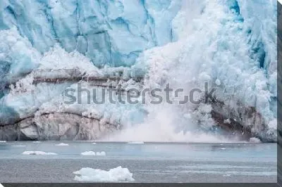 Постер Обвал на леднике с голубым льдом