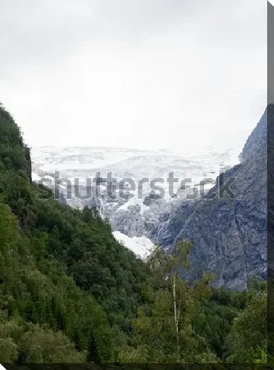 Постер Вид на самый большой ледник Норвегии - Бриксдалсбреен, со стороны лесистой горы