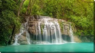 Постер Красивый водопад Эраван в тропическом лесу Национального парка Таиланда