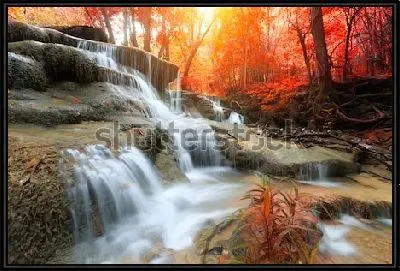 Картина Каскадный водопад Хуай Мае Камин в осеннем багряно-золотом лесу (Таиланд)