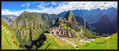 Картина Впечатляющая панорама древнего города инков Мачу-Пикчу на фоне величественных скал в Перу