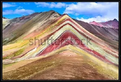 Удивительные радужные гора Виникунка в Перу
