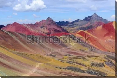 Радужные горы Виникунка в Перу