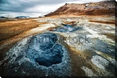 Постер Фантастический пейзаж с кратерами горячих источников в геотермальной долине Хверир (Исландия) №2