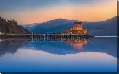 Картина маслом Великолепный вечерний пейзаж с отражением в озере - замок Эйлен-Донан во фьорде Лох-Дуйх (Шотландия)