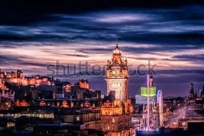 Плакат Прекрасный ночной Эдинбург в красивом освещении (Шотландия)