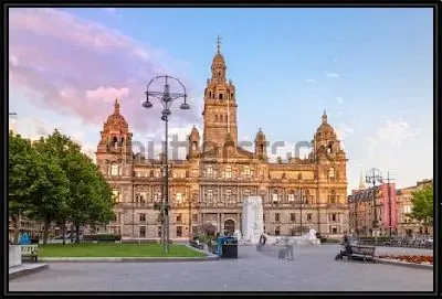 Картина Площадь Джордж-сквер и великолепные Городские Палаты в Глазго (Шотландия)