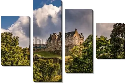 Модульная картина Красивый вид на Эдинбургский замок через зелёные кроны деревьев (Шотландия)