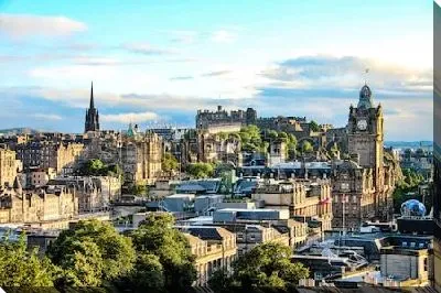 Постер Панорама Эдинбурга в ясный солнечный день со стороны холма Калтон-Хилл (Шотландия)