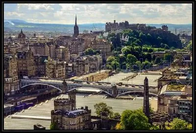 Картина Живописный городской пейзаж Эдинбурга в солнечный день (Шотландия)