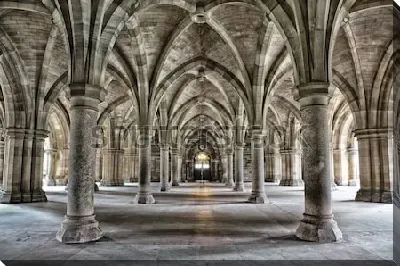 Великолепная аркада одного из залов Университета Глазго (Шотландия)