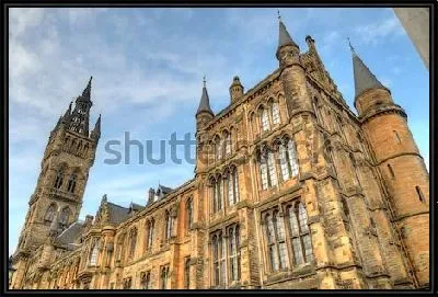 Картина Фрагмент здания Университета с башнями и конусообразными шпилями (Глазго, Шотландия)